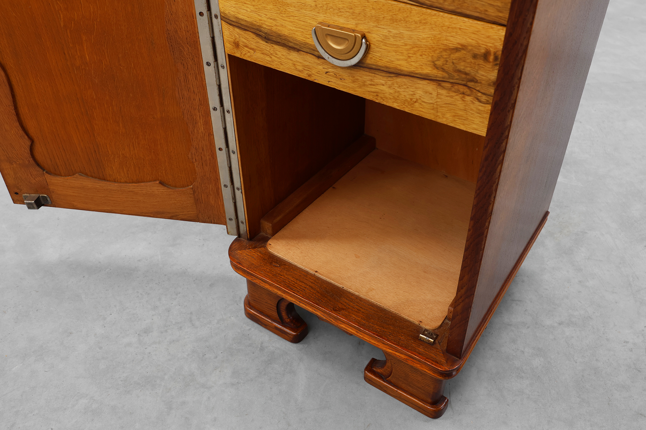 Pair of Art Deco nightstands in oak with marble top, France ca. 1925thumbnail
